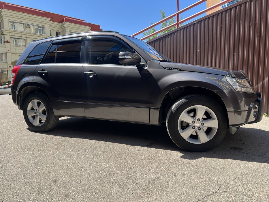 Продам крассовер suzuki grand vitara