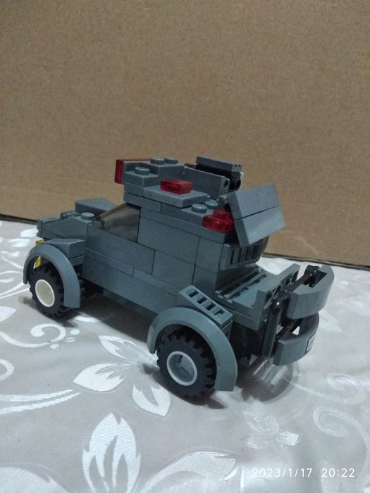Продам лего машинка военной службы. 100 деталь