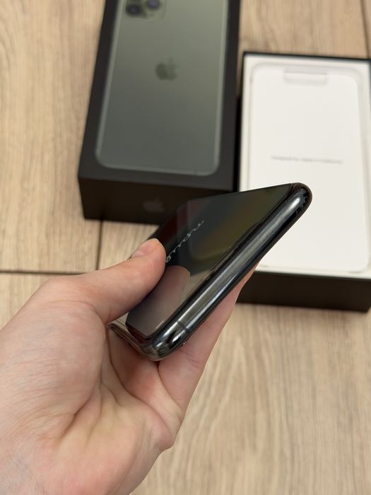 Продам iPhone 11 Pro Max