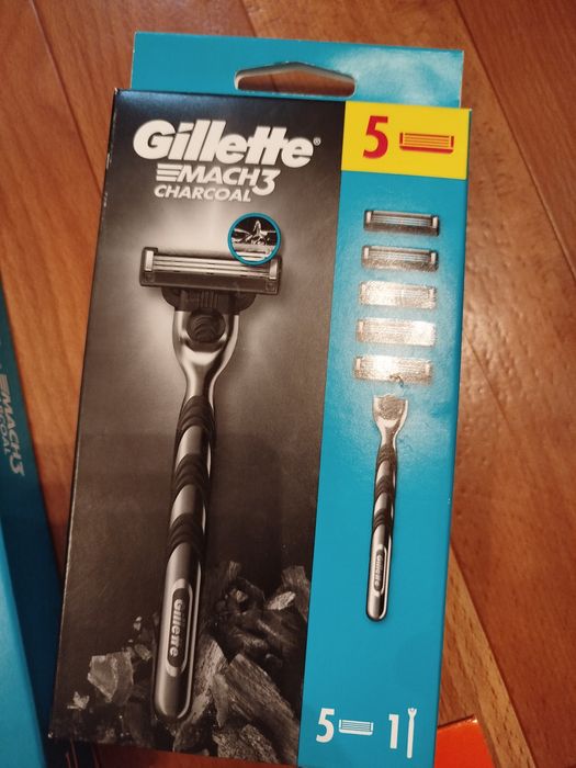 Продам бритвы Gillette