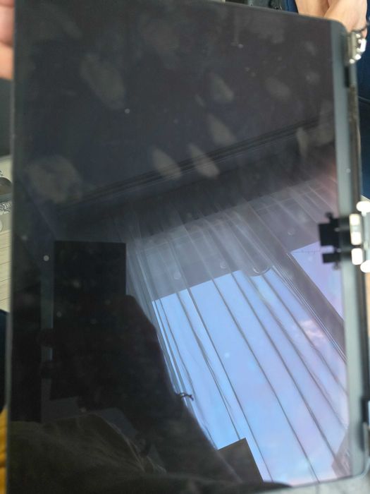 Счупен екран за MacBook Air 13-inch, M3, 2024 Model A3113 син