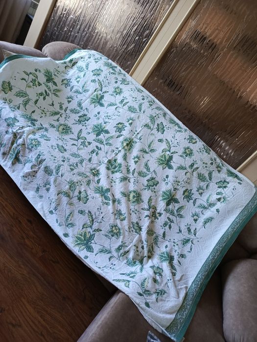 Простынь махровая, полотенца