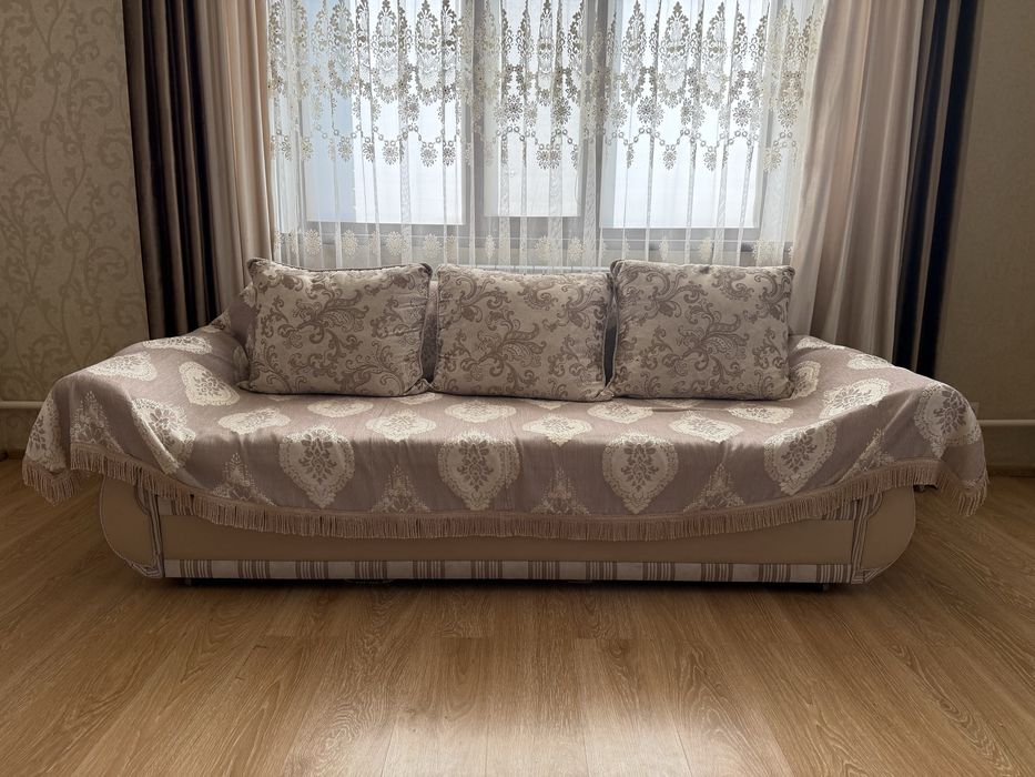 Продам диван в хорошем состояний