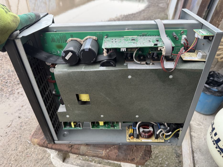 * AVT EA900PRO (3KVA) UPS источник бесперебойного питания+стабилизатор