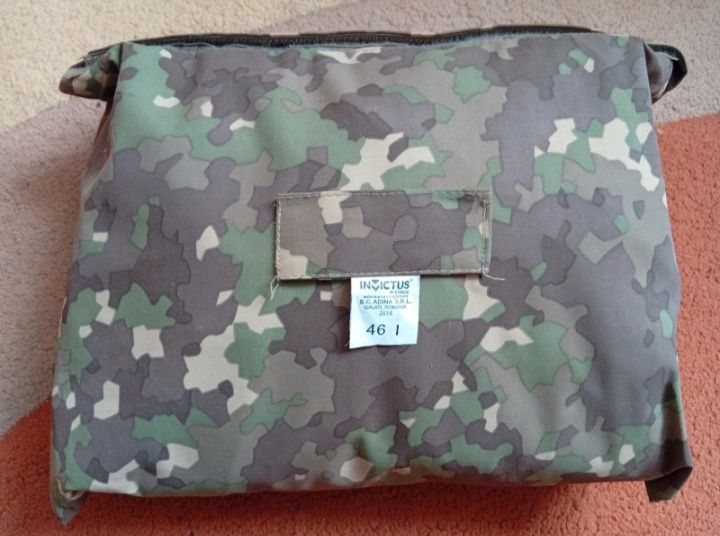 Costum intemperii nou (pelerina + pantaloni)