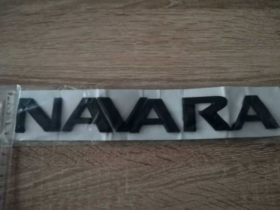 черен надпис емблема Нисан Навара Nissan Navara