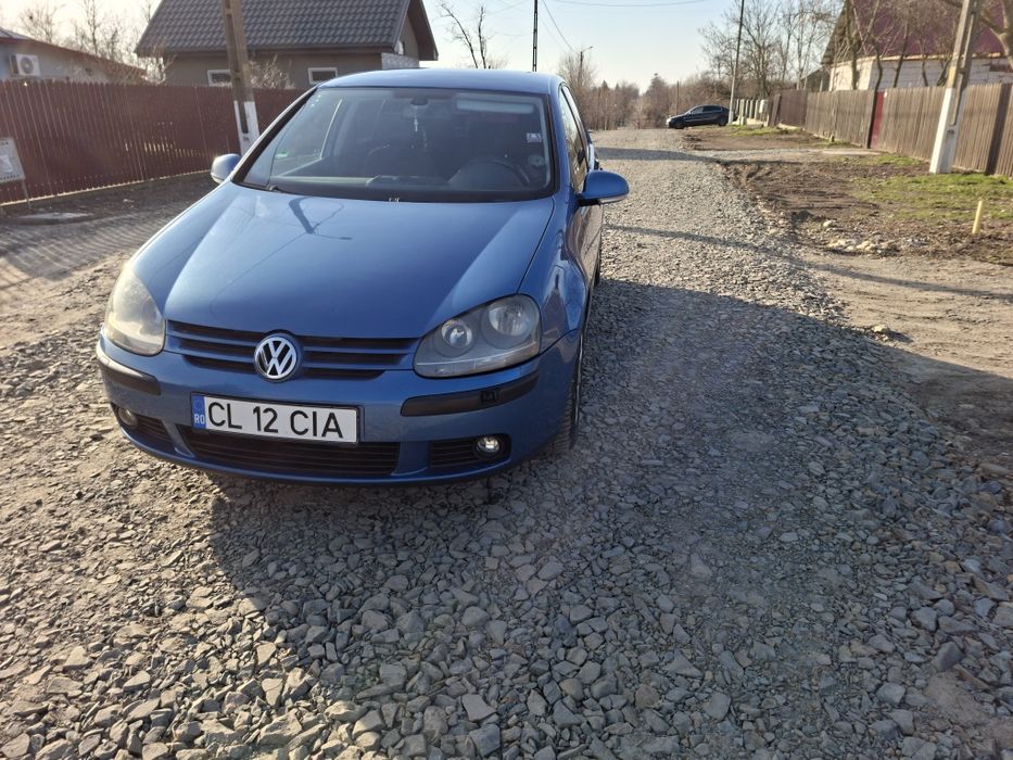 Vând golf 5 1.6 benzina