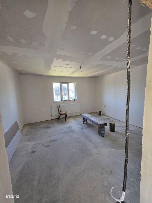 Vand casa la Belis, 800mp teren, la drumu principal, teren drept!