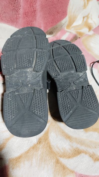 Продам Кожаные кроссовки