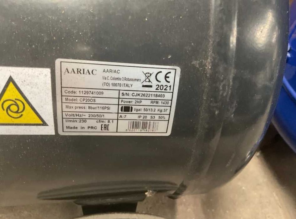Compresor aer Aariac  50 l 220 v si cap compresor cu motor 220v