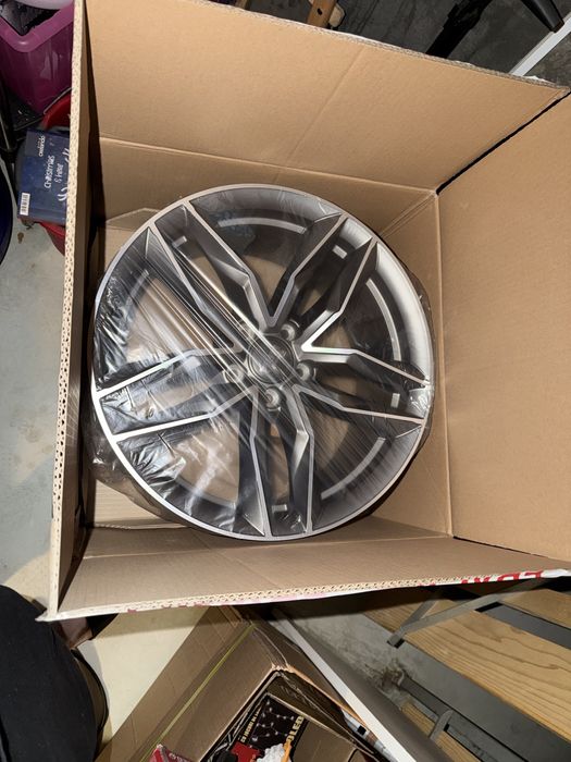 Jante aliaj  R18 5x108 + anvelope noi 235/40/R18 kumo