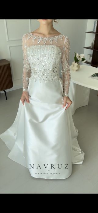 Продам свадебное поатье новое в комплекте