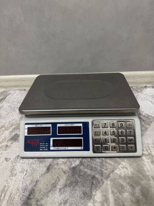 Весы, пользовались совсем мало, состояние как новое.