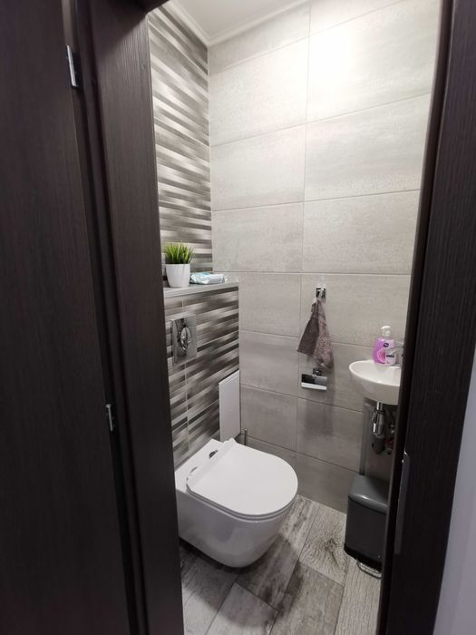 Дава се под наем Тристаен апартамент в Карлово - 82 кв.м за 135000 € - Снимка #18