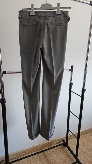 Pantaloni eleganți damă, gri – Nissa Ladywear