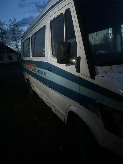 Мерседес 208  410 т1 сапог