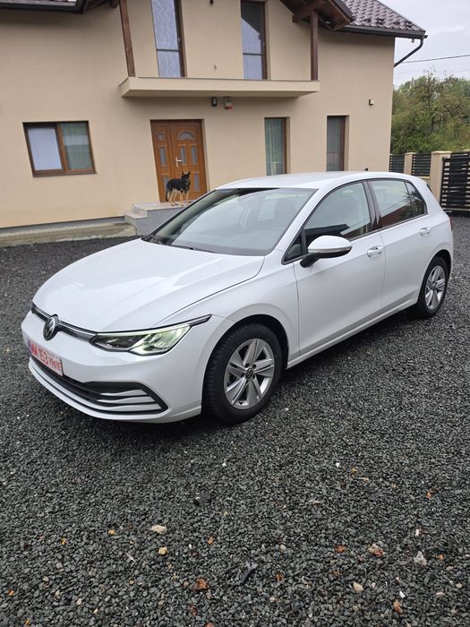Vând Wolkswagen Golf 8