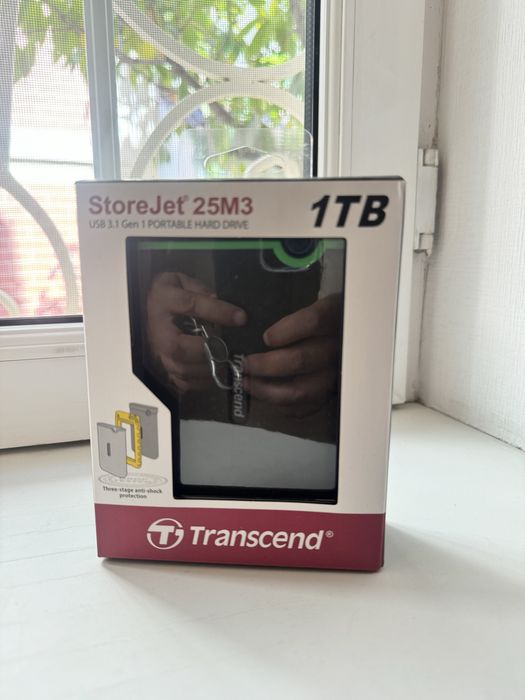Продаю новый внешний жесткий диск Transcend на 1 ТБ в наличии.