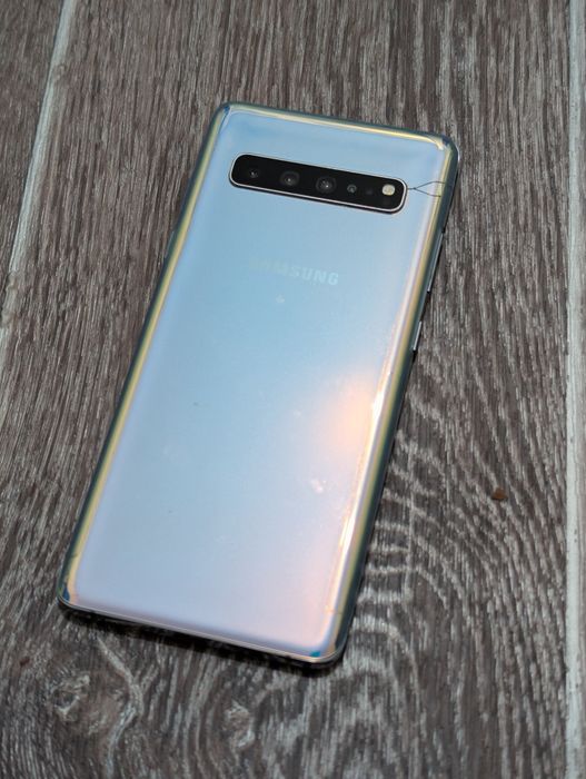 Samsung S10 Plus 256 gb Ram 8 5G andr
