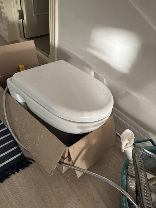 Унитаз инстоляция фирмы Viega немец состоянии отличное без изьян