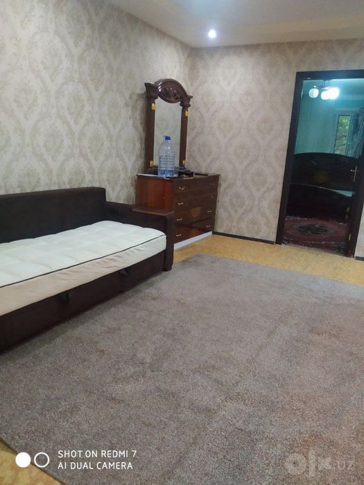 Ijaraga qizlarga 3 xona kvartira Oqtepa krug