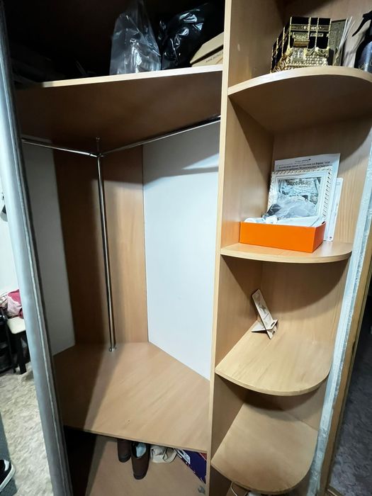 Продам шкаф для прихожей