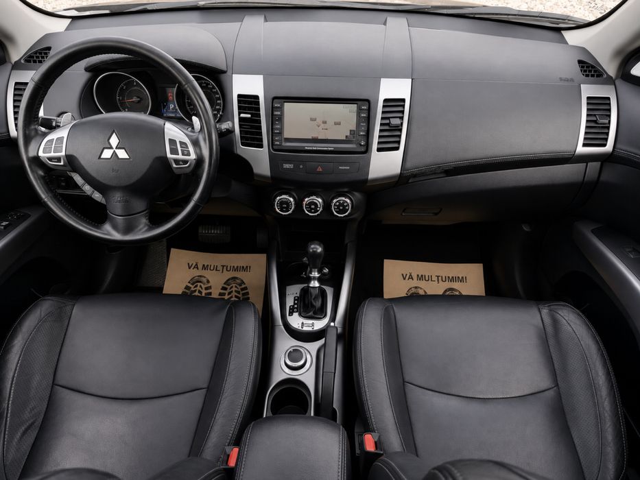 Mitsubishi Outlander 7 LOCURI,4x4- Automatic - 156 hp-RAR EFECTUAT-RATE doar cu BULETINUL!