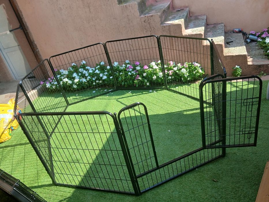 Vând  țarc  păsări și  animale