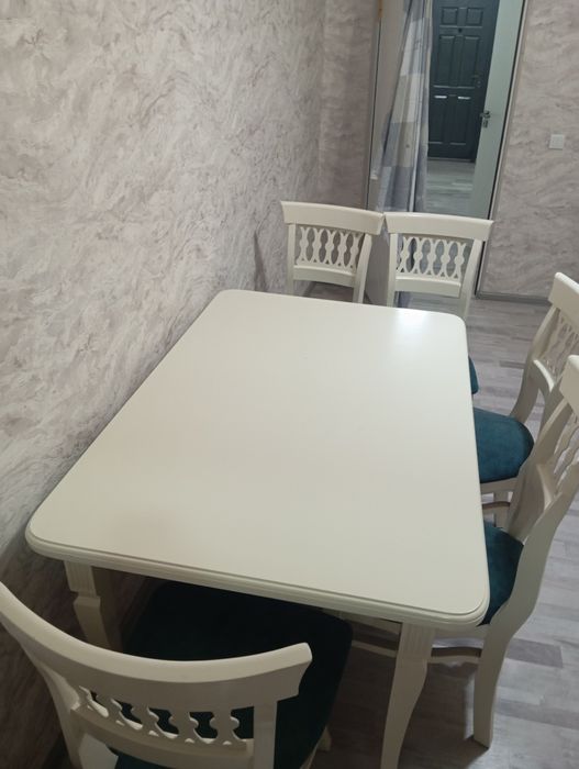 Продается Кровать .Стол стульчики угловой шкаф