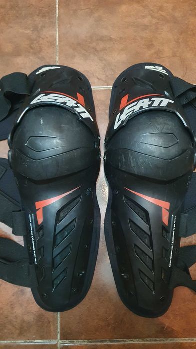 Leatt dual axis наколенники
