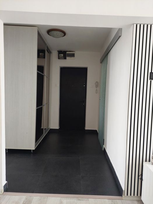Vând apartament 3 camere decomandat Sup. 75mp