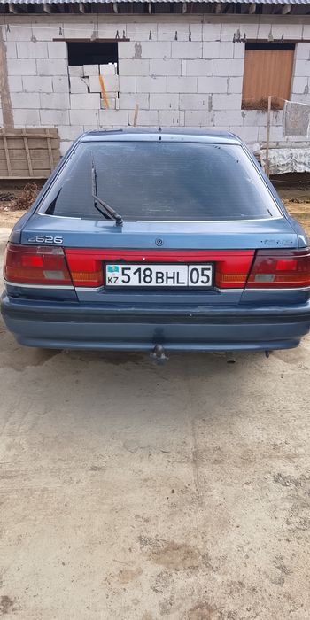 Автомобиль Мазда