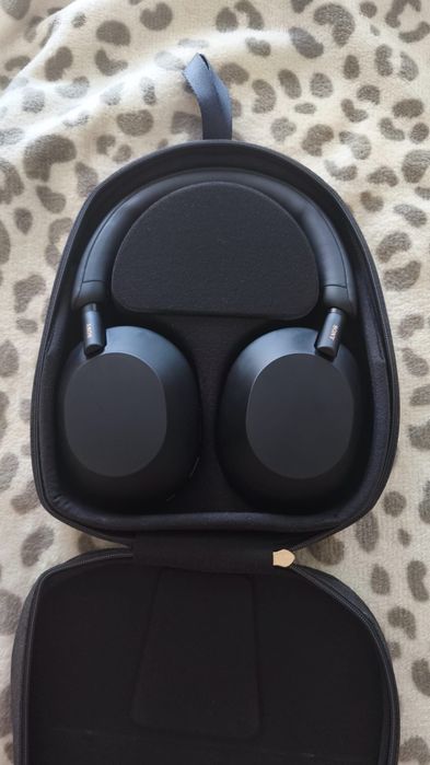 sony Wh-1000xm5 слушалки