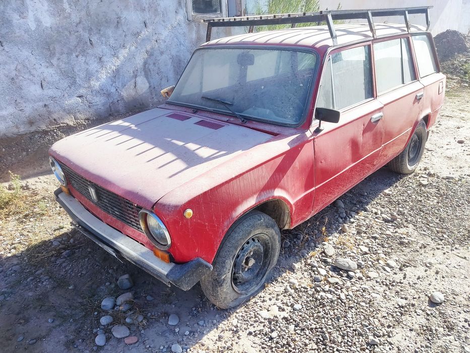 Jiguli 06 rangi qizil