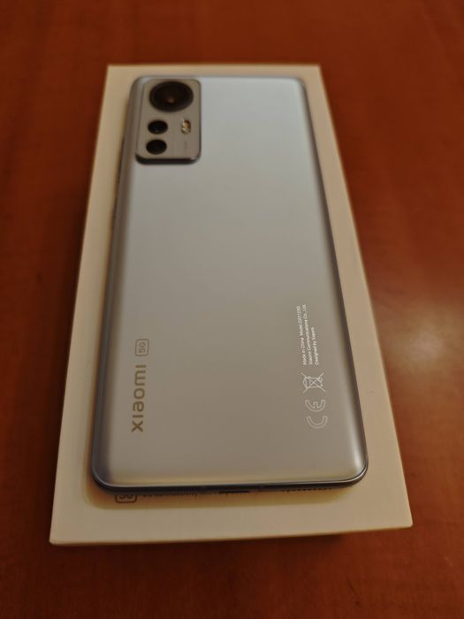 Перфектен Xiaomi 12 5G 8GB / 256 GB