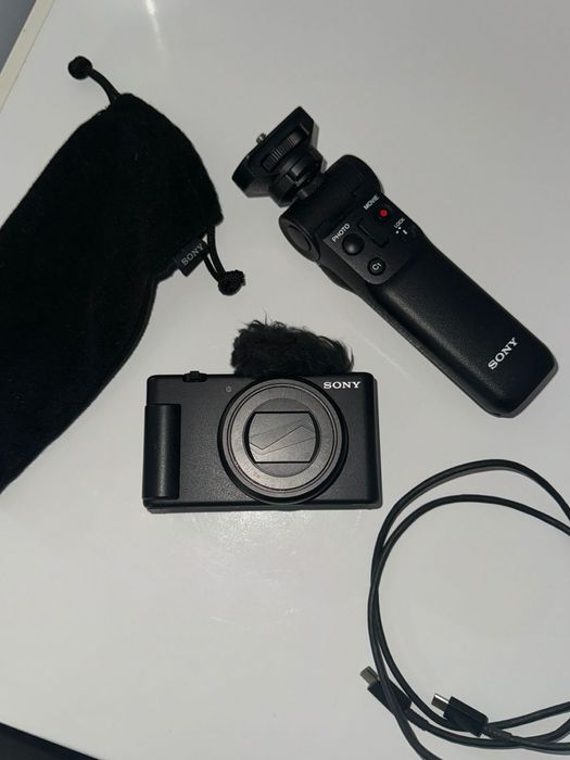 Камера Sony zv-1M2