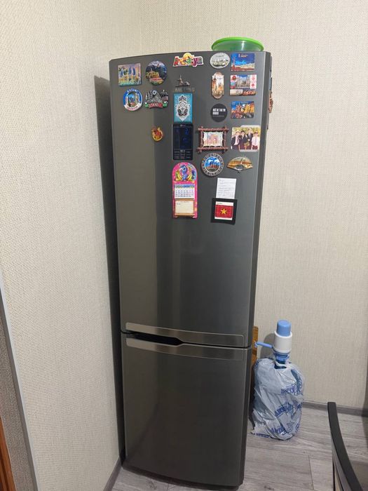 Продам Холодильник Самсунг