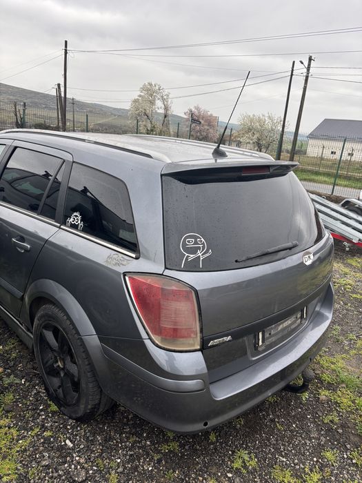 Dezmembrez opel astra h