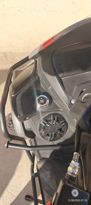 Benzinli skuter sotiladi