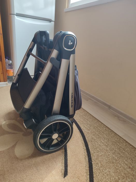 Бебешка количка Cangaroo Macan