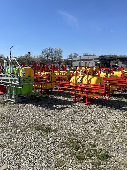 Instalatie erbicidat 600 l cu rampa de 12 m si diuza tripla