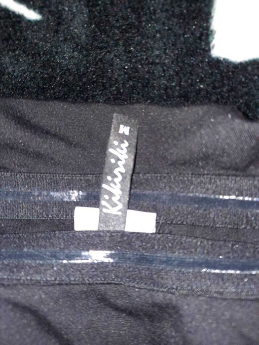 Испанска черна вталена рокля с ръкави чарлстон Кикирики