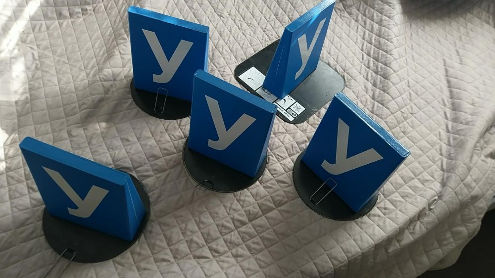 Магнитна табела за учебен автомобил