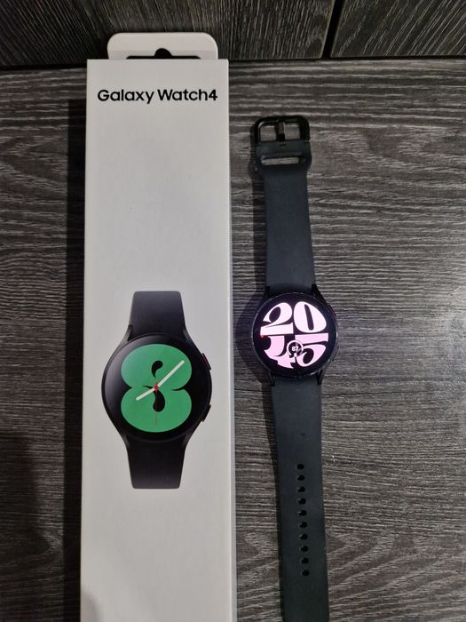 Galaxy watch 4 40 mm срочно продам