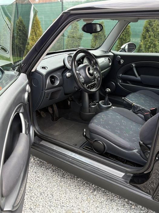 Mini cooper 1.6 benzina an 2005
