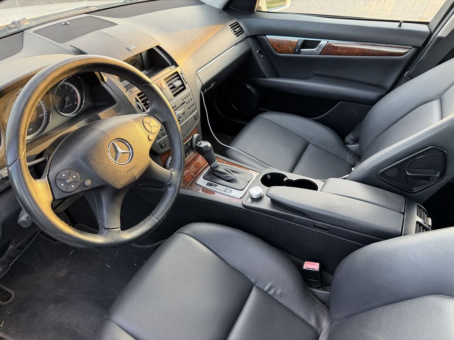 Mercedes-Benz C300 4MATIC 231к.с.