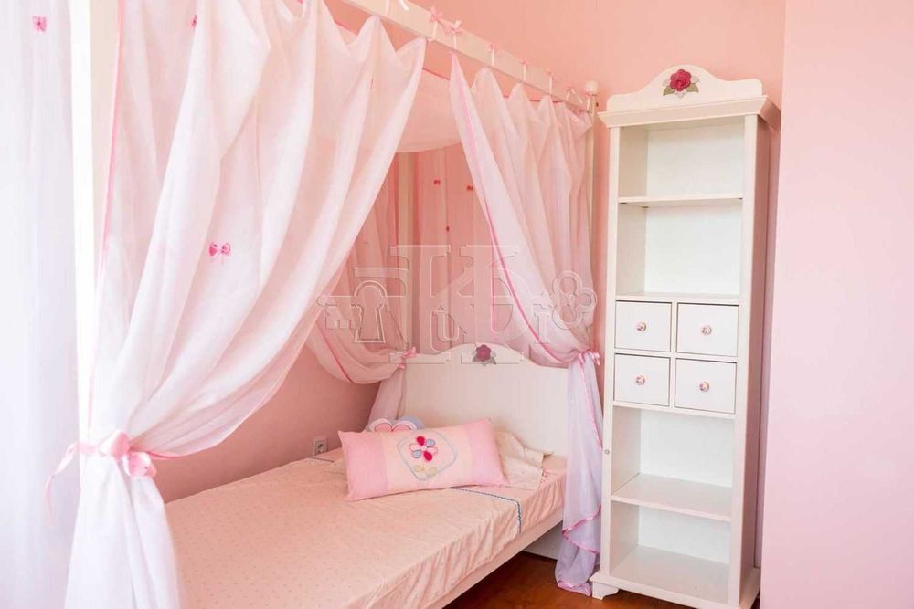 Продава се Четиристаен апартамент в Добрич, Христо Ботев - 98 кв.м за 1103 €/кв.м - Снимка #12