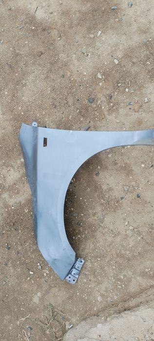 Крыло переднее левое