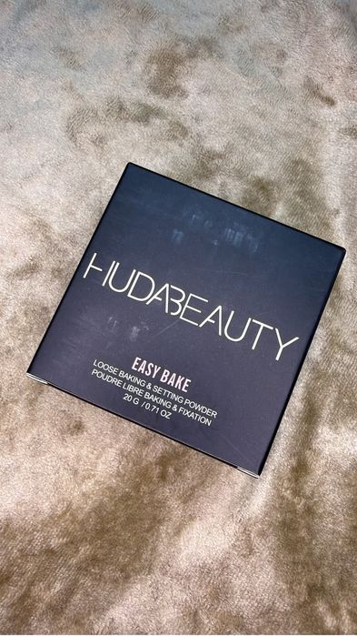 Pudra Huda Beauty 2 nuante