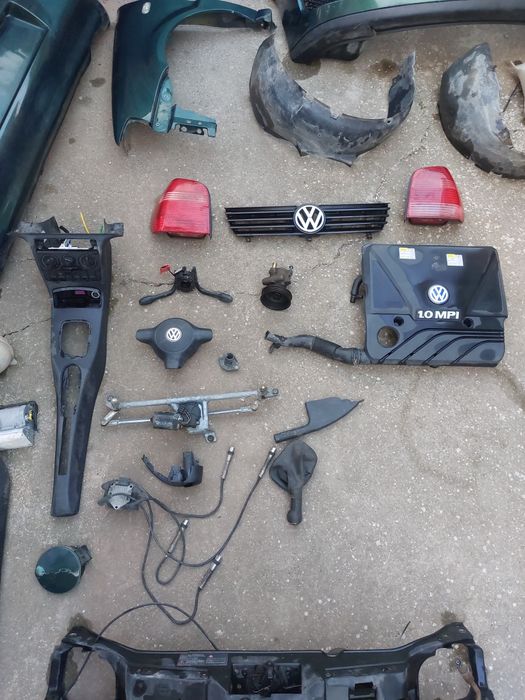 Piese Volkswagen Polo 1.0i Faruri OFERTĂ TOP